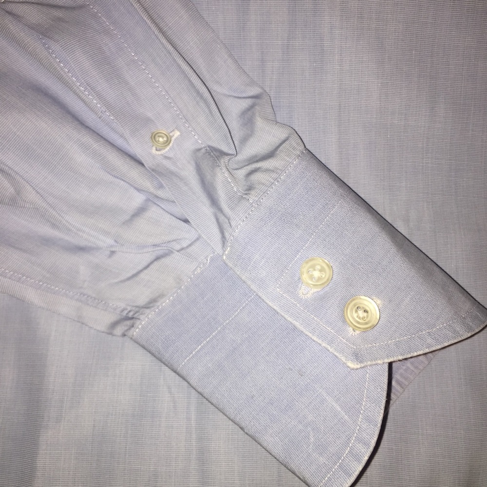 pre-loved authentic TOM FORD pale blue DRESS SHIRT - Picture 6 of 8
